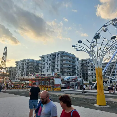Family Mamaia Nord Apartamento *